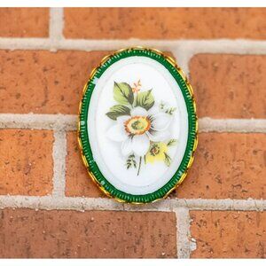 Vintage Elven Floral Art Oval Gold Tone Brooch - W27